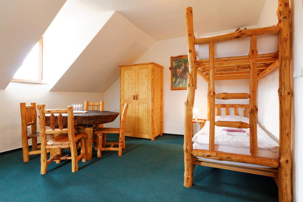 Hotel Osada Havranu à Hnanice  Extérieur photo