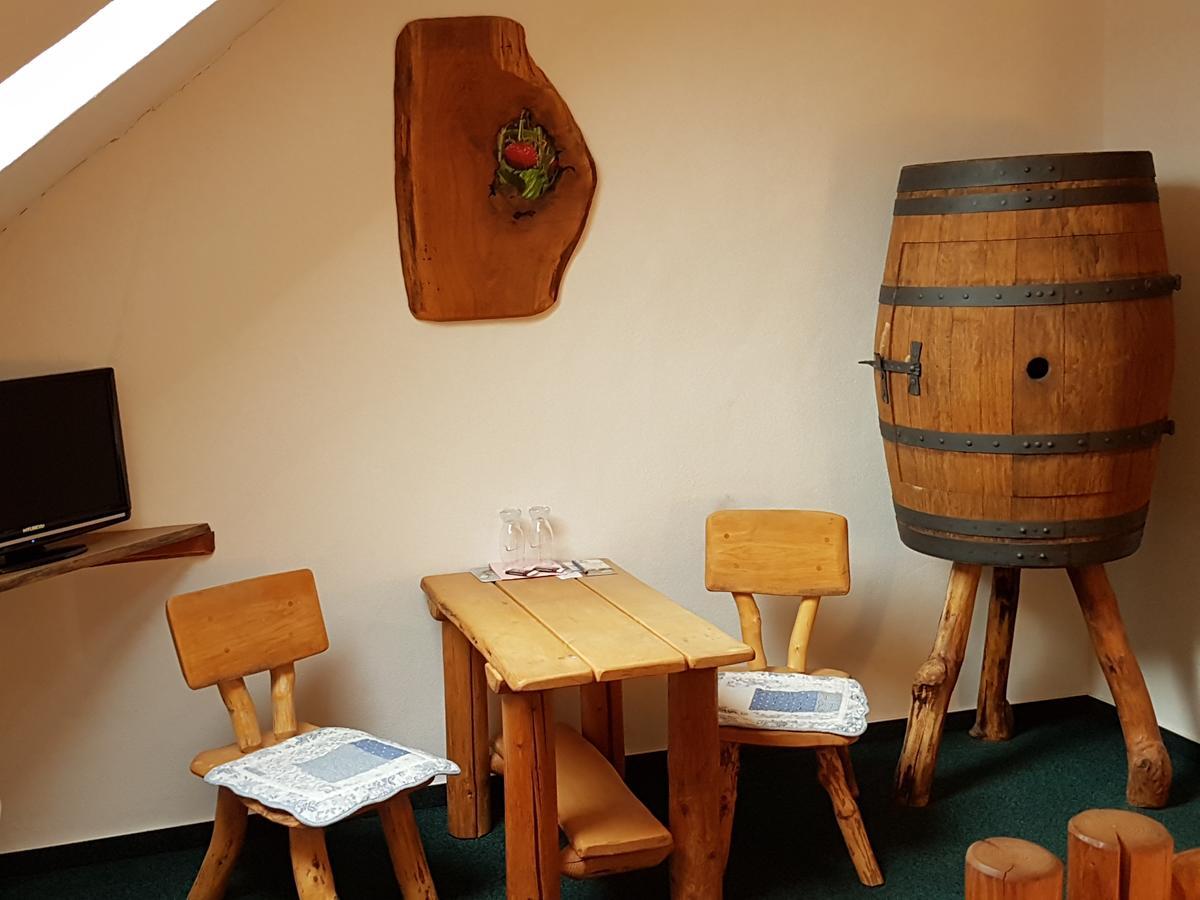 Hotel Osada Havranu à Hnanice  Extérieur photo